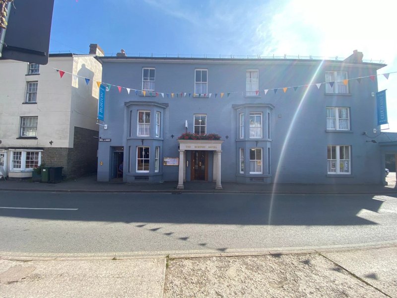 The Burton Hotel Restaurant & Bar