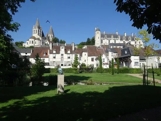 Loches Jardin Public