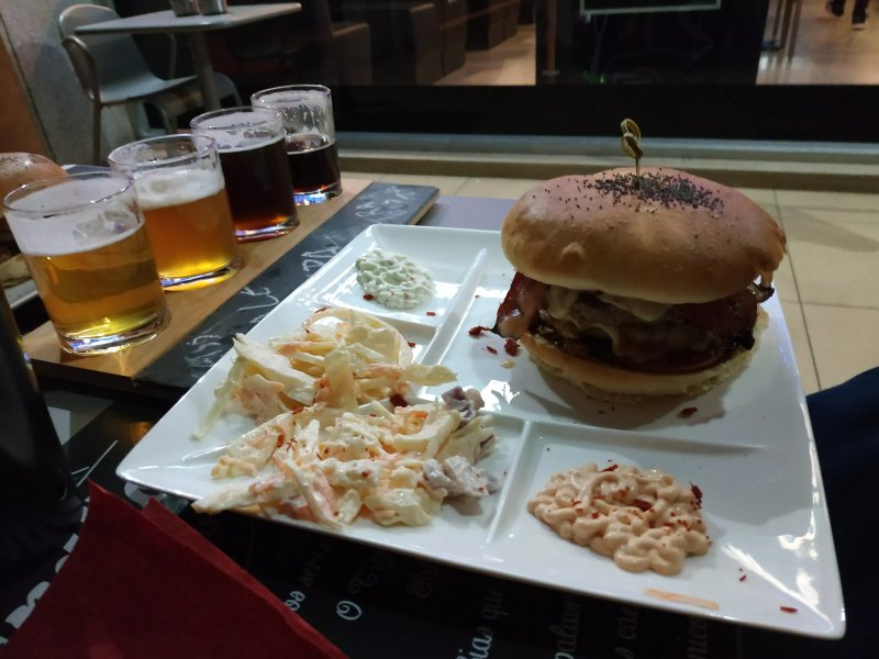 Bendito’s Burger and Beer