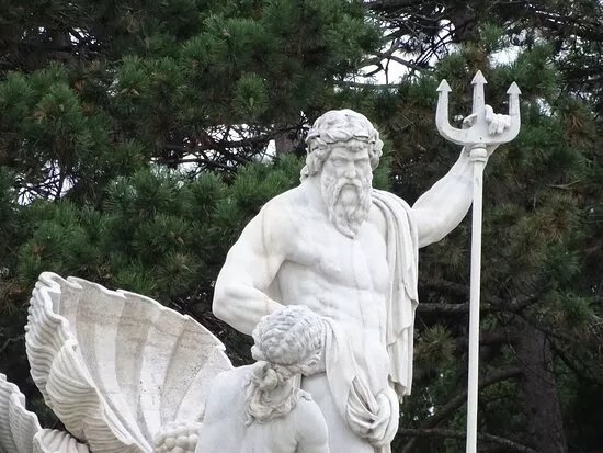 Neptune Fountain - Schonbrunn