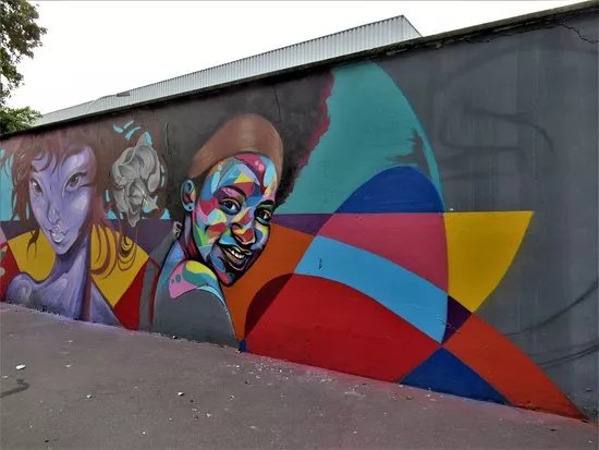 Fresque "Femme au cameleon"
