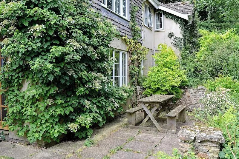 1 bedroom accommodation in Dalwood, near Axminster