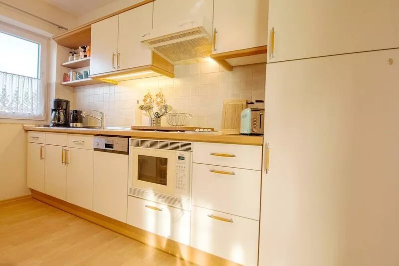 Bright and friendly furnished apartment in a central and quiet location!