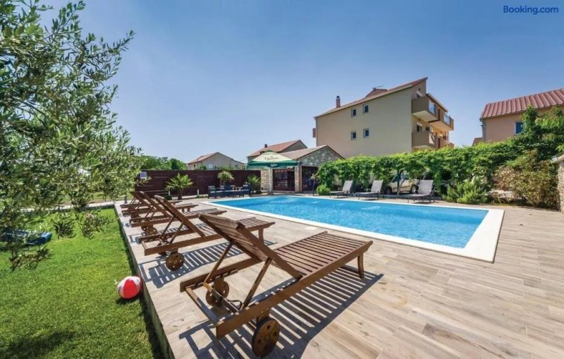 Apartments Mikulic