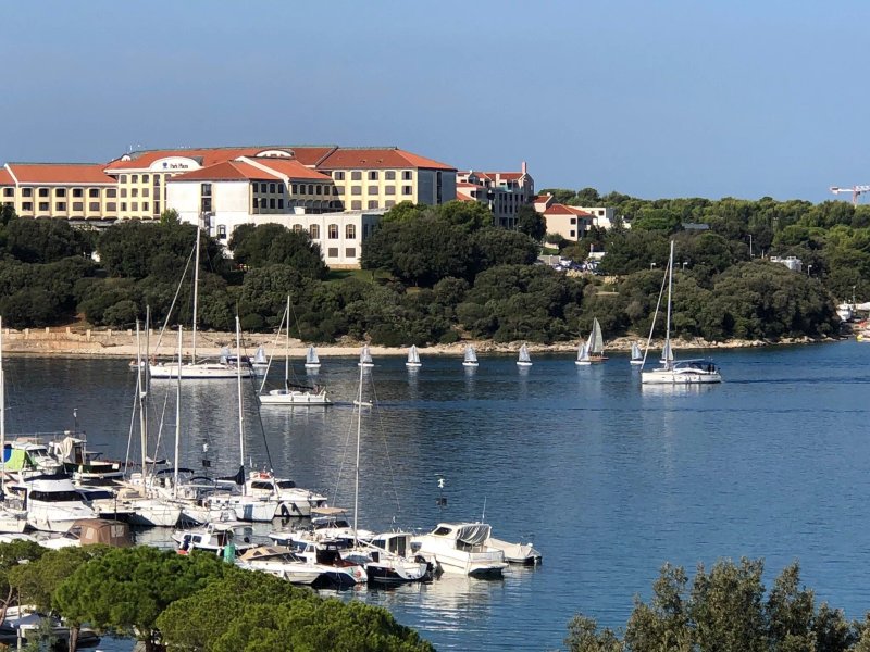 Apartments by the Sea 750
