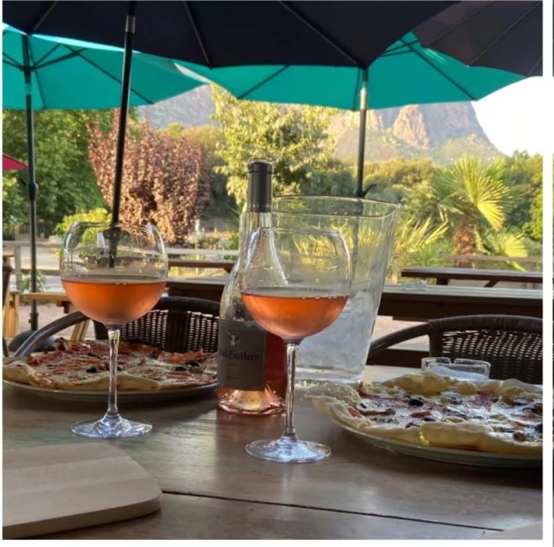 Mezzaluna Bar A Vin