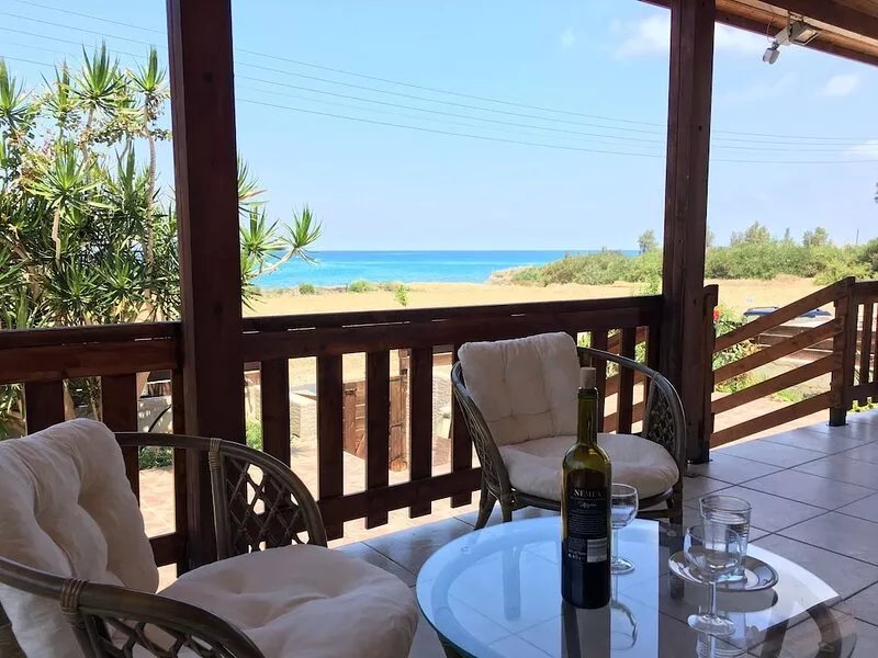 Villa Majestic with Private Pool, just a breath away from the beach