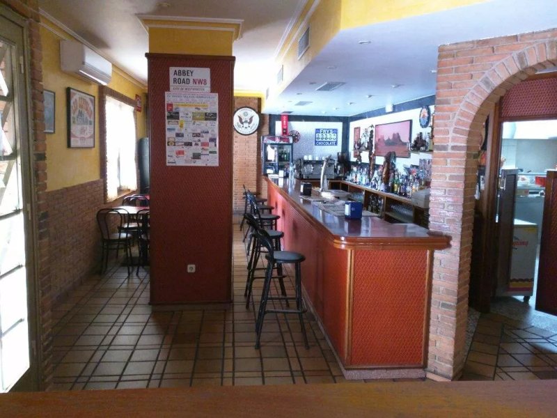 NAVARRETE'S BAR & GRILL