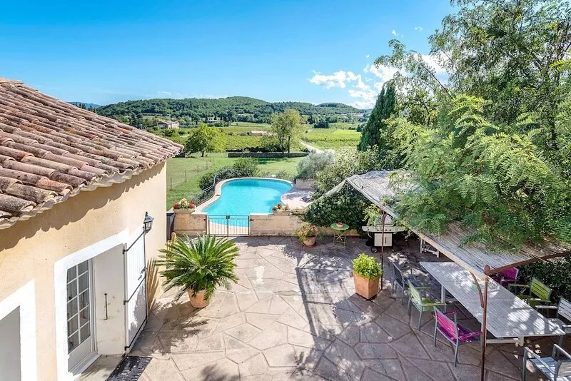 PROVENCE MAS IN A THOUSAND VINEYARDS VIEW ON MONT VENTOUX WITH POOL