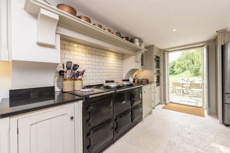Manor Farmhouse is beautifully presented, and has period features