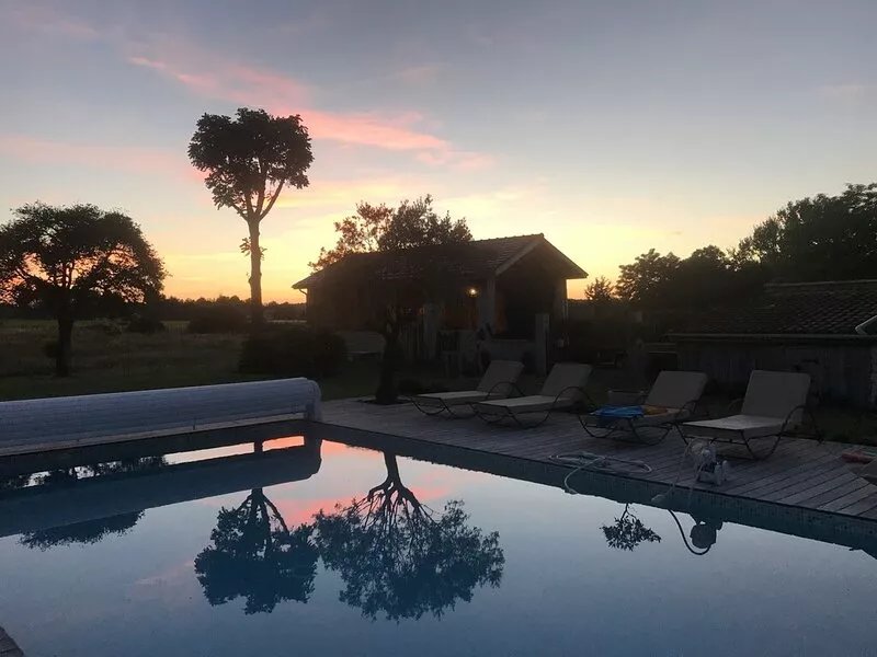Authentic and family charming house on a 3600 m² park with swimming pool.