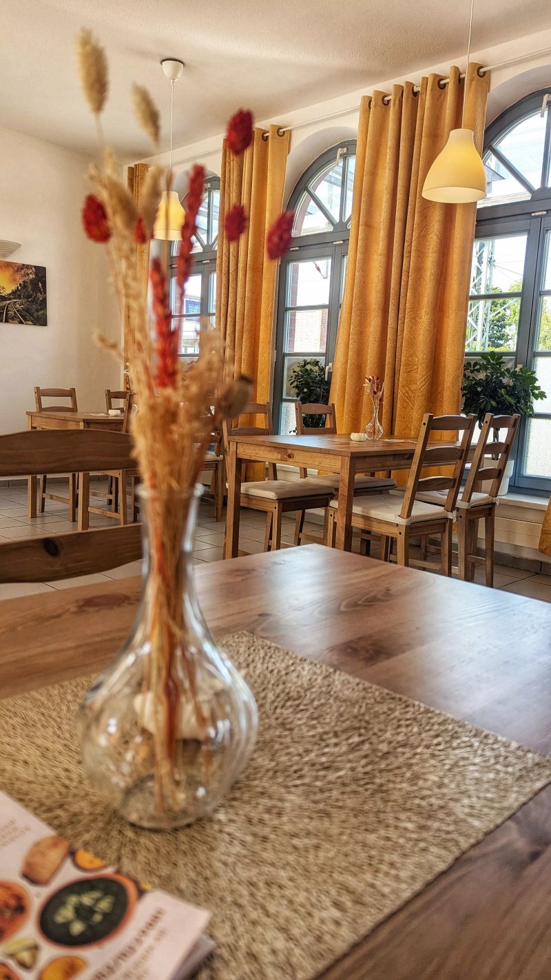 Lakhi's India House