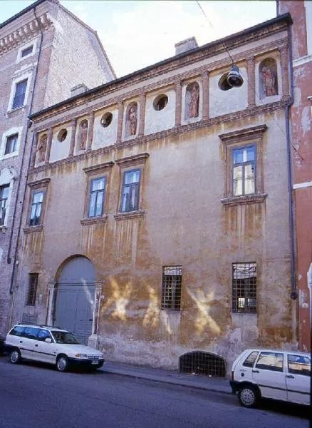 Casa Menozzi