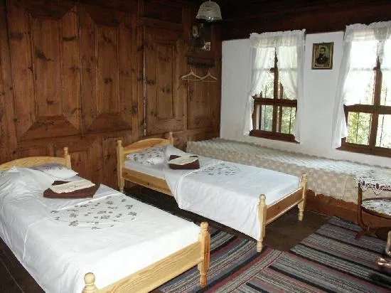 Tsutsovi House