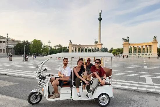 e-TukTour