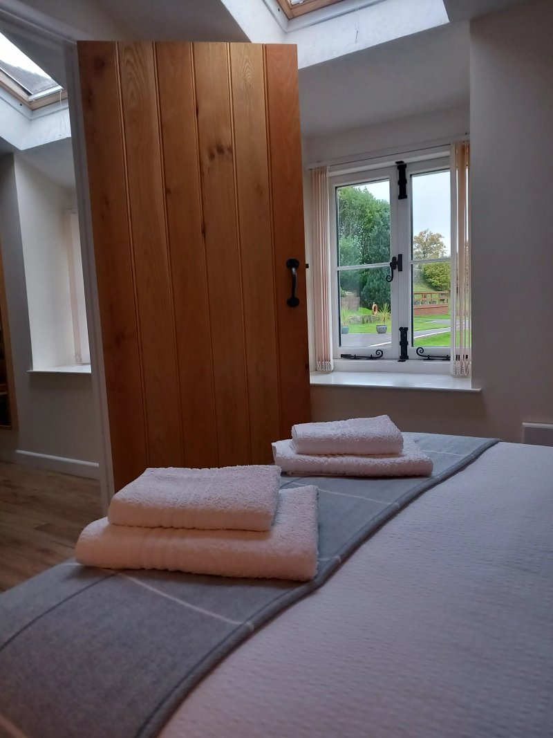 MILL COTTAGE - a cosy rural cottage with private fishing lake