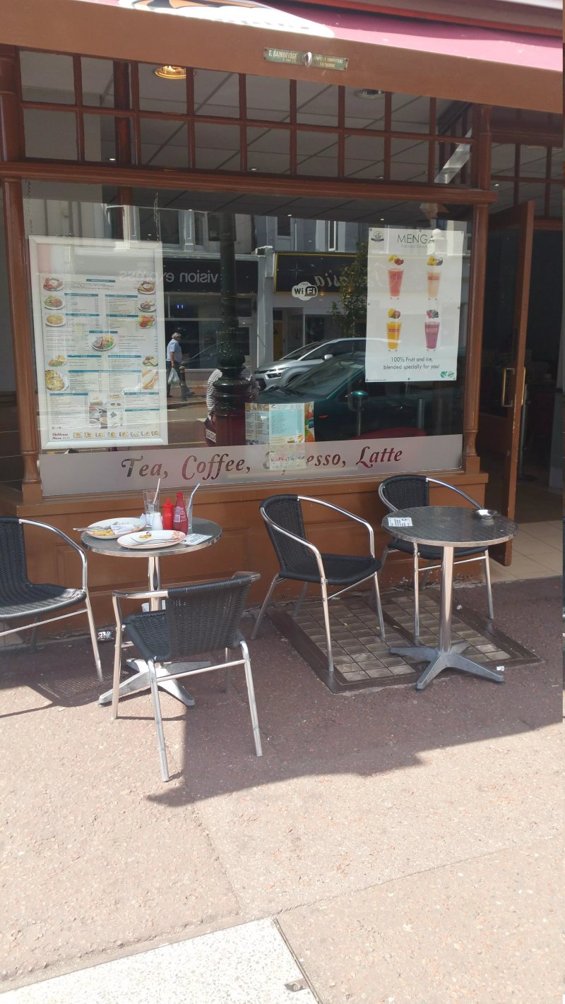 Poppins Cafe