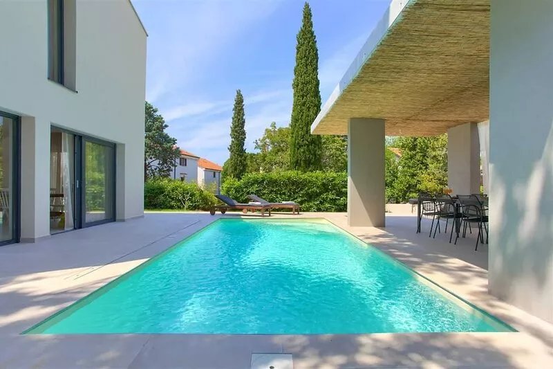 Beautiful holiday house MALA with heated pool