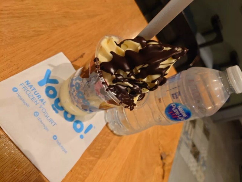 Yogoo! Natural Frozen Yogurt