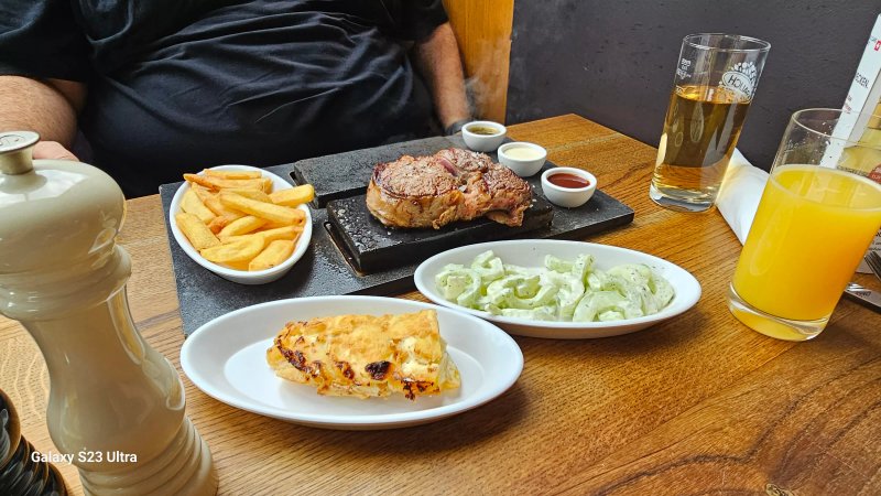 Route 66 Fehr - Classic Cars & Prime Steaks