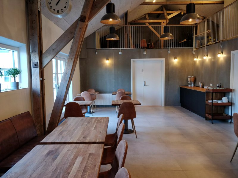 B & B Gødstrups