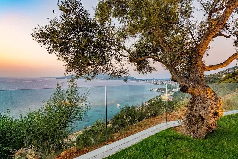Stelle Mare - Villa with private pool at the edge of the hill