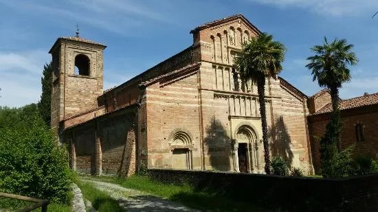 Abbazia di Santa Maria di Vezzolano