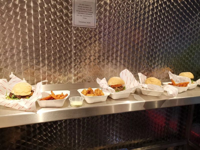 Moyos Burgers
