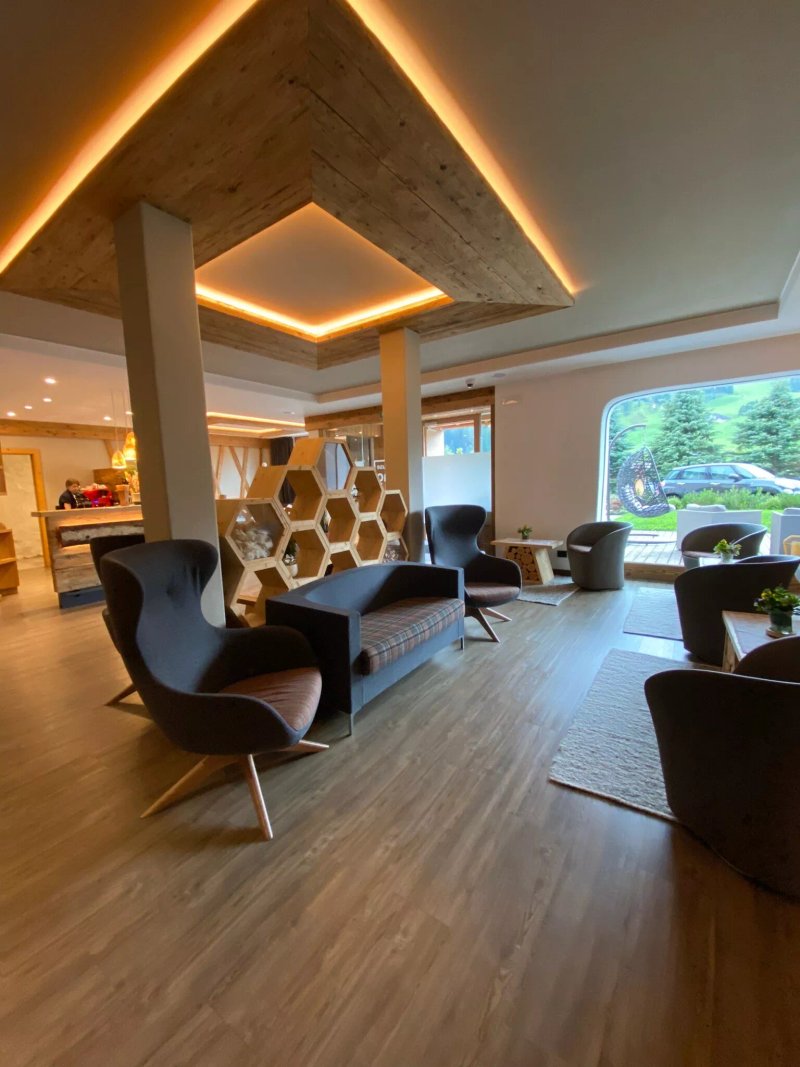 Plang Farmhouse