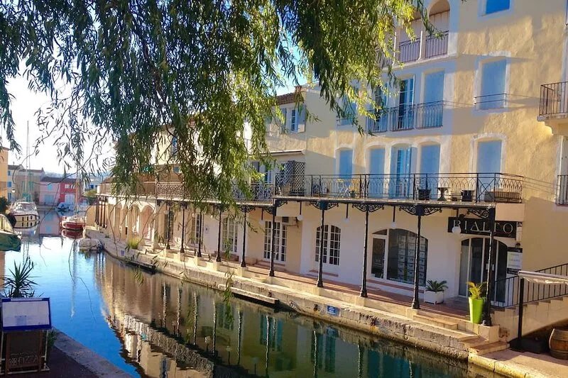 Nice Garden Apartment in Port Grimaud