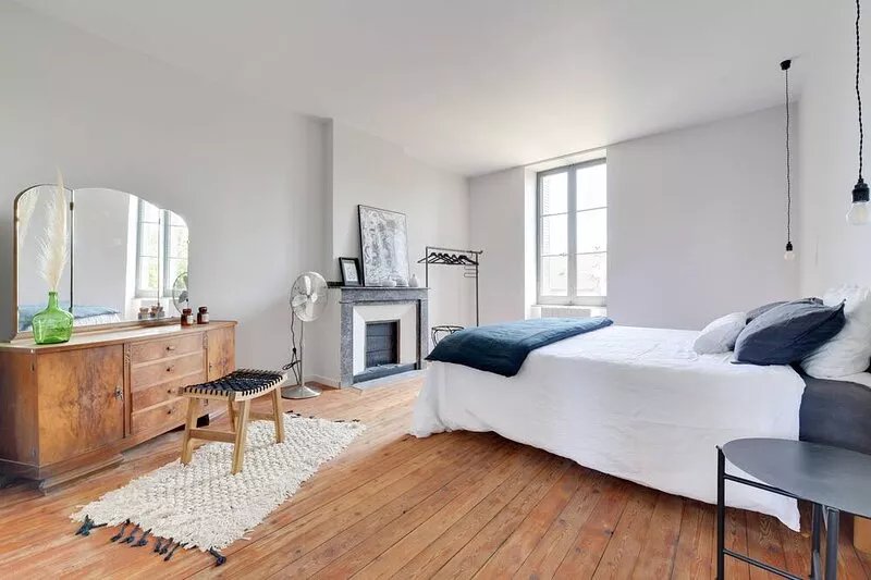Beautiful flat with old-world charm and garden