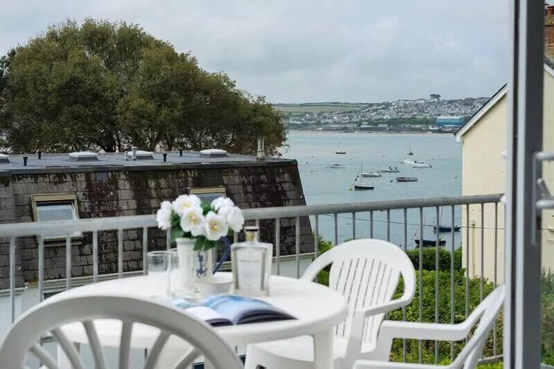 SLIPWAY 10, family friendly in Rock