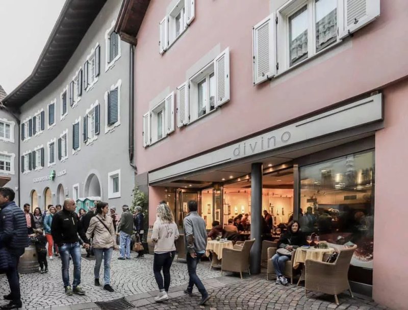 divino Vinothek Cafe