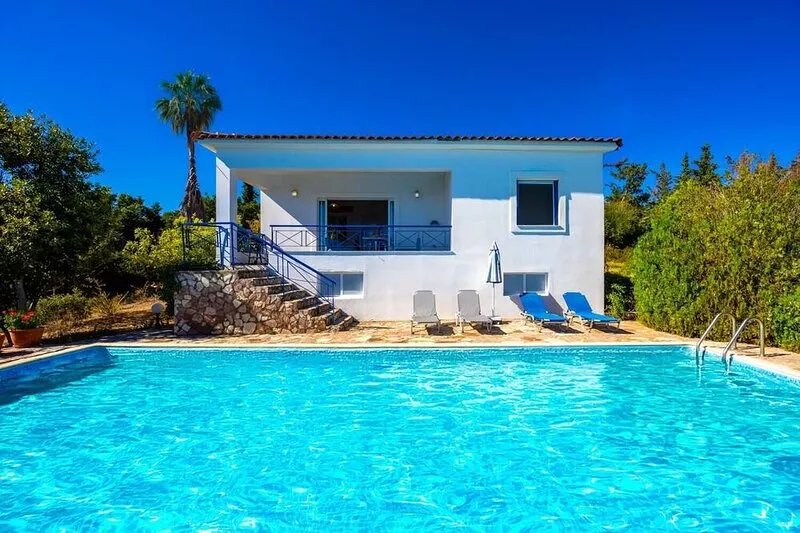 Villa Thalia - Two Bedroom Villa, Sleeps 5