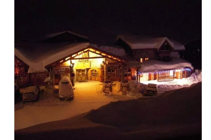 Val Thorens - luxury duplex on the slopes - ski in/out -8 p-3ch-2sdb
