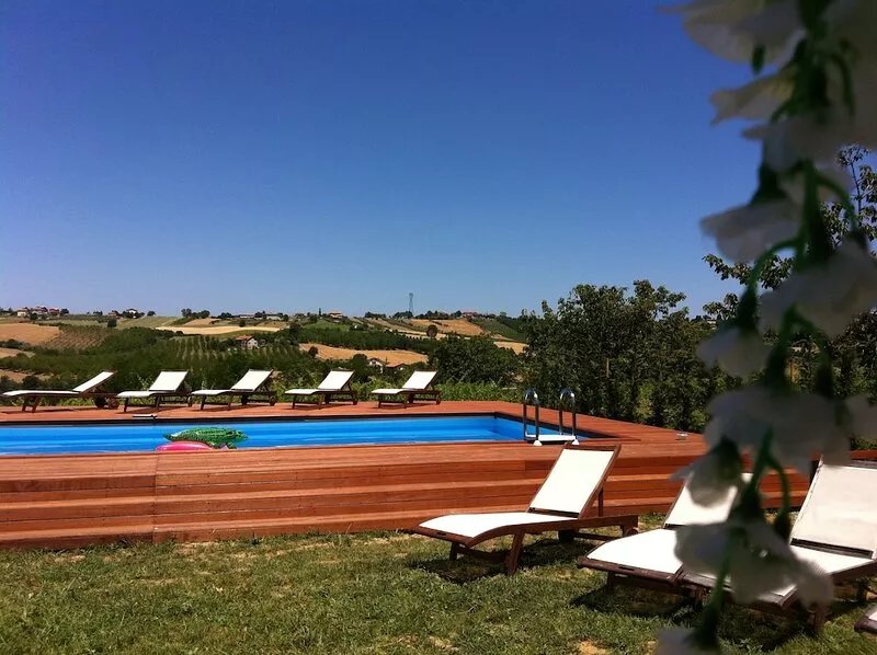 Quite and Relax in a luxury small country home.