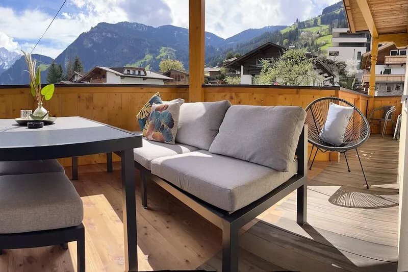 AHORN, 120m², Schwendau/Hippach, 2.5km from the ski area in Landhaus Daum