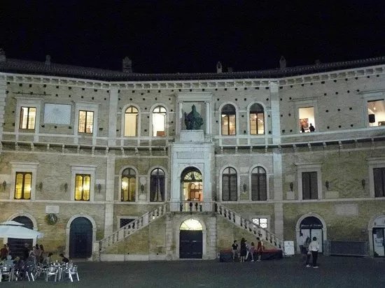 Pinacoteca Civica - Palazzo dei Priori