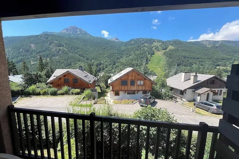 Charmant Appartement de Montagne en Face des Pistes