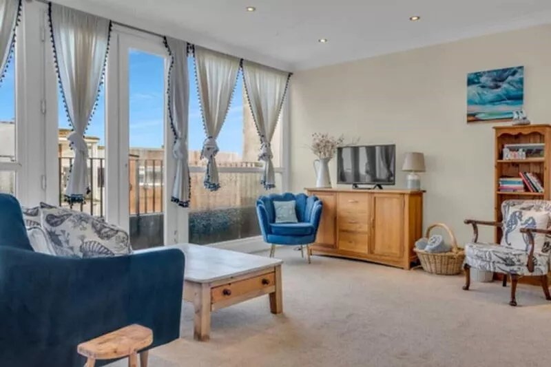 Stylish seaside house, 2 min walk from beach | Pass the Keys