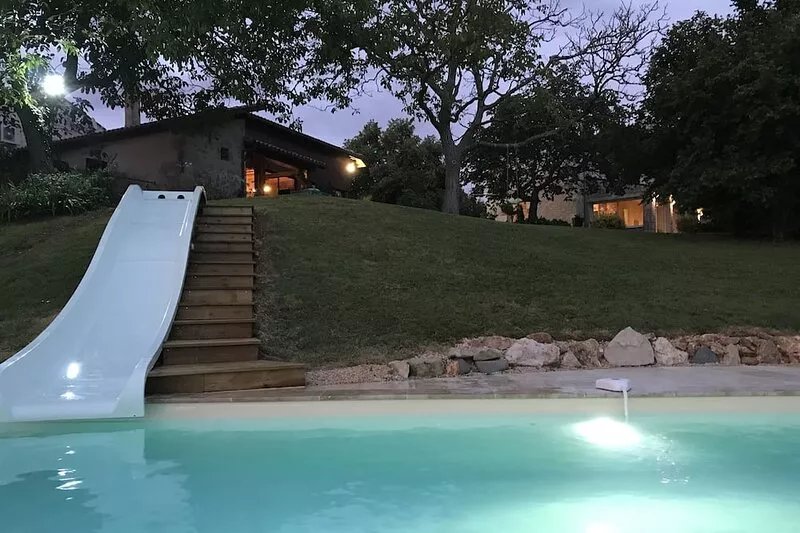 Country house with swimming pool and slide, golf course 6km