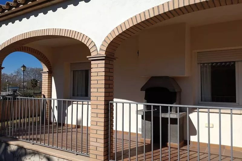 beautiful and comfortable villa with private pool on the costa brava