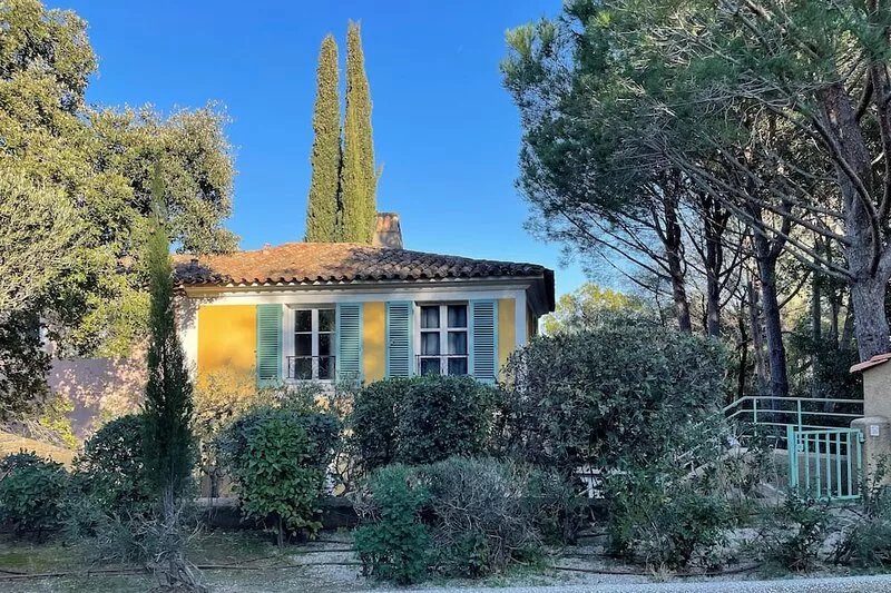 Comfortable 3 bedroom house , large garden Les Restanques, Grimaud, St Tropez