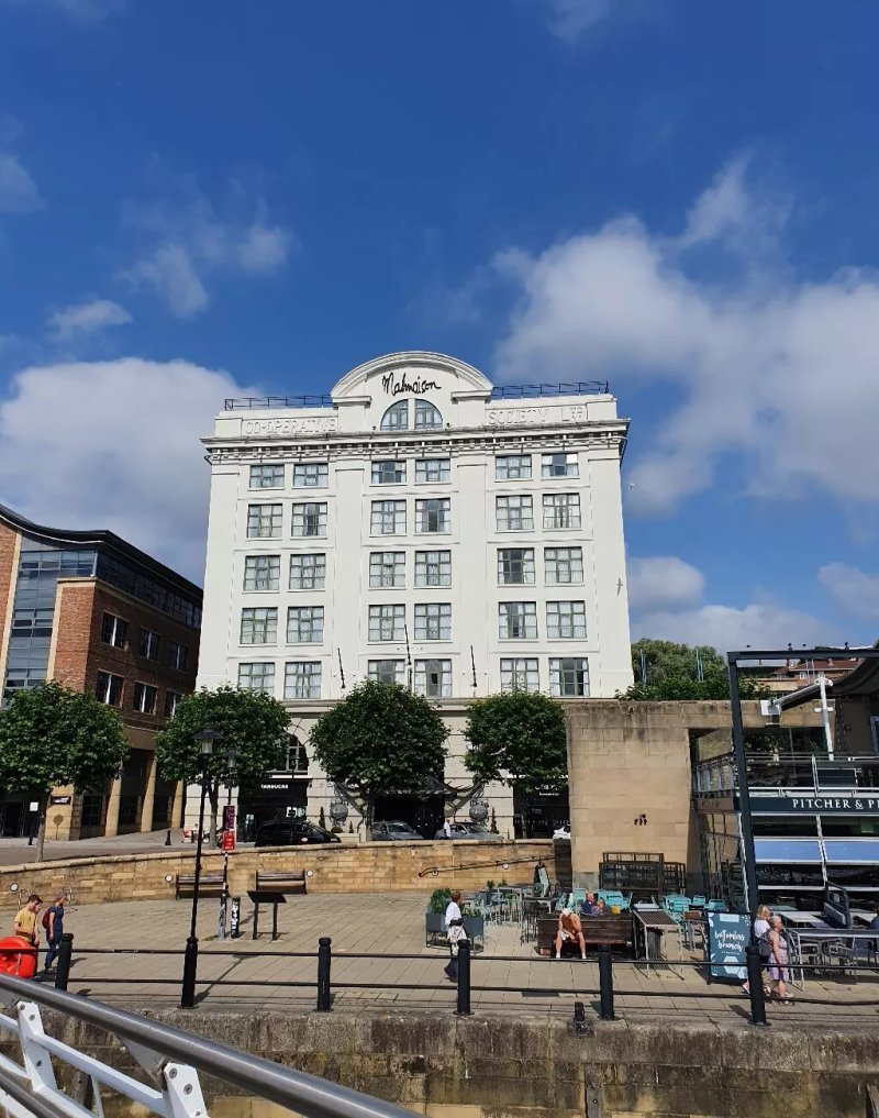 Starbucks Quayside