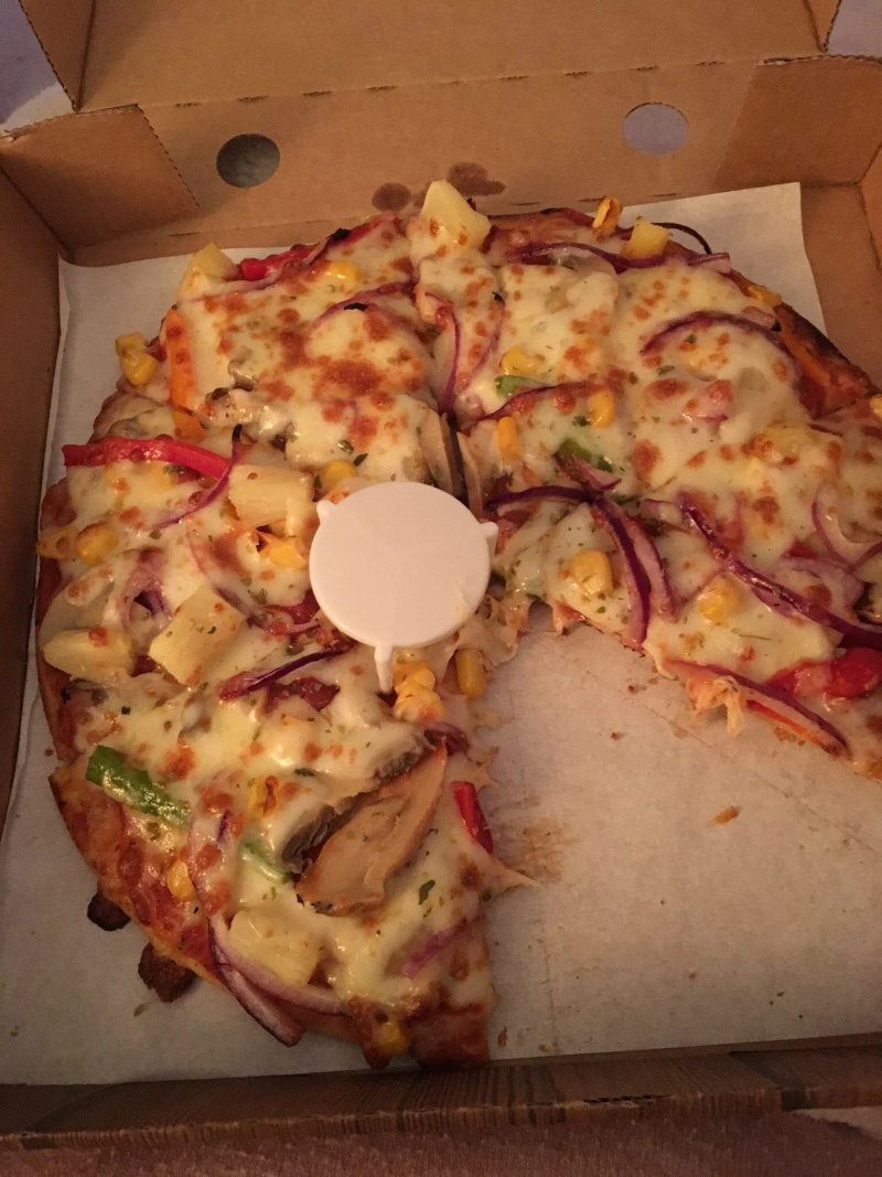 Treats Pizza
