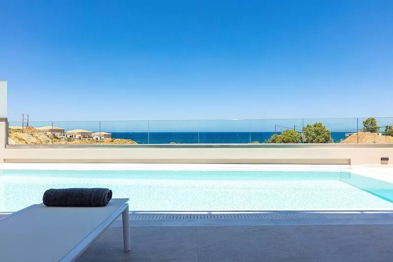 Lagoon Seaside Villa, Walking distance to the beach & shops!Car Free holiday!