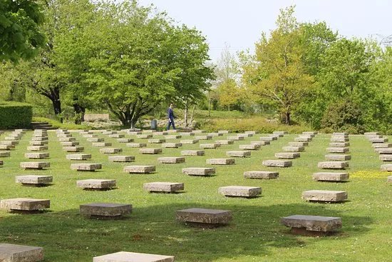 Cimetiere Militaire Allemand de Berneuil