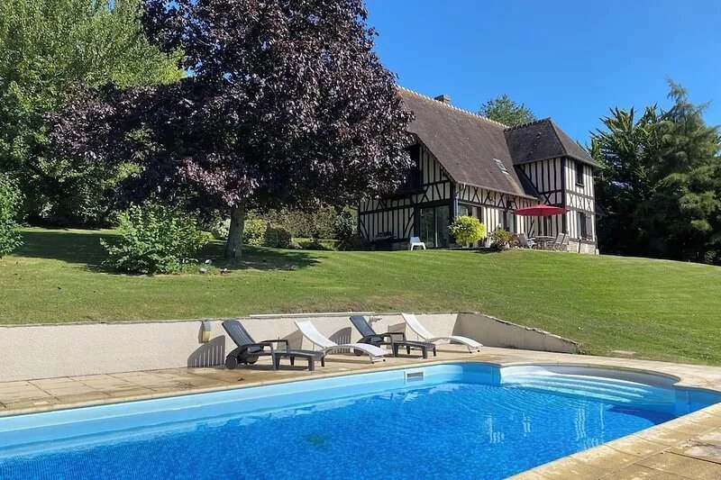 Norman house with swimming pool, exceptional view of the countryside, close to