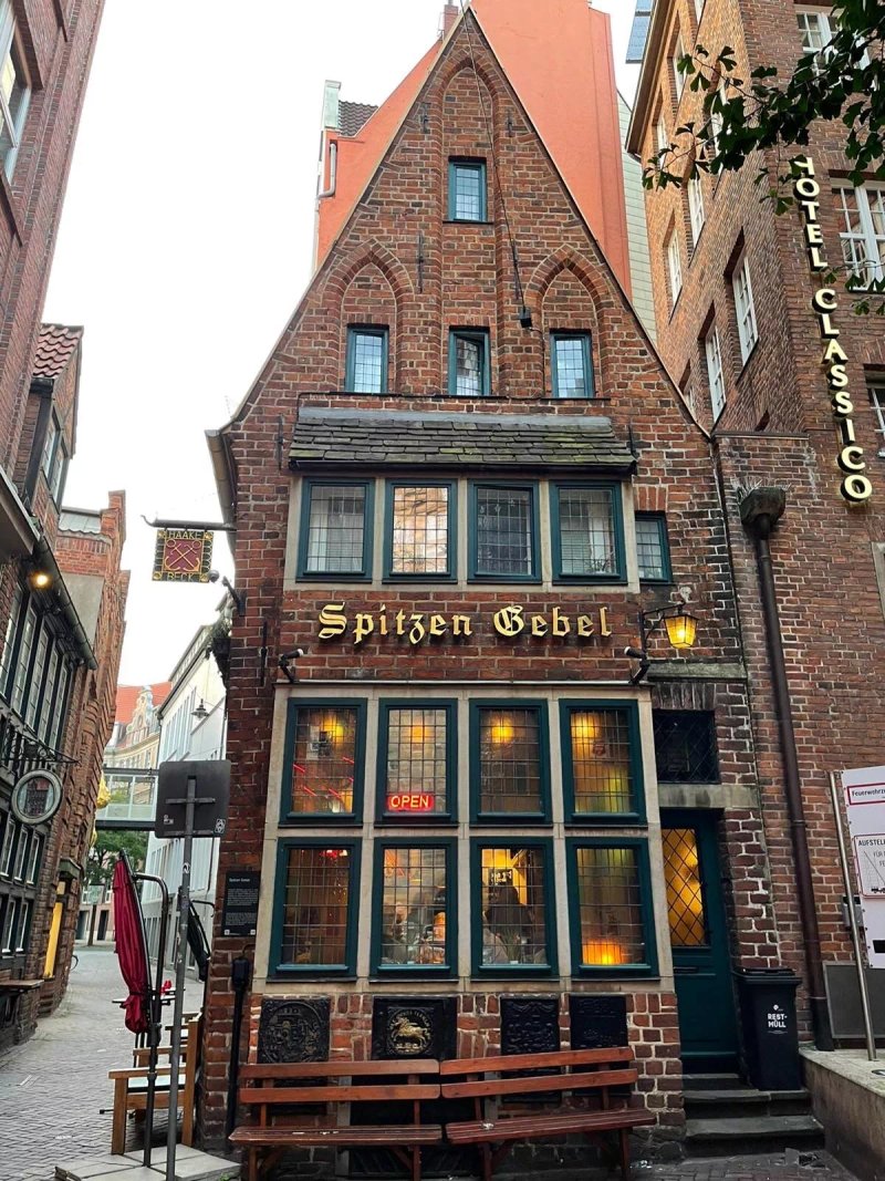 Spitzen Gebel