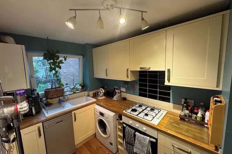 Tranquil apartment only a short walk from Oxford station and central Oxford